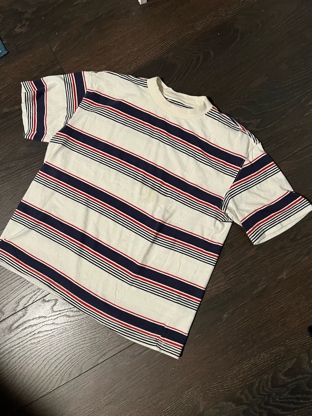 Abercrombie & Fitch White Crewneck with Navy Red Stripe T shirt